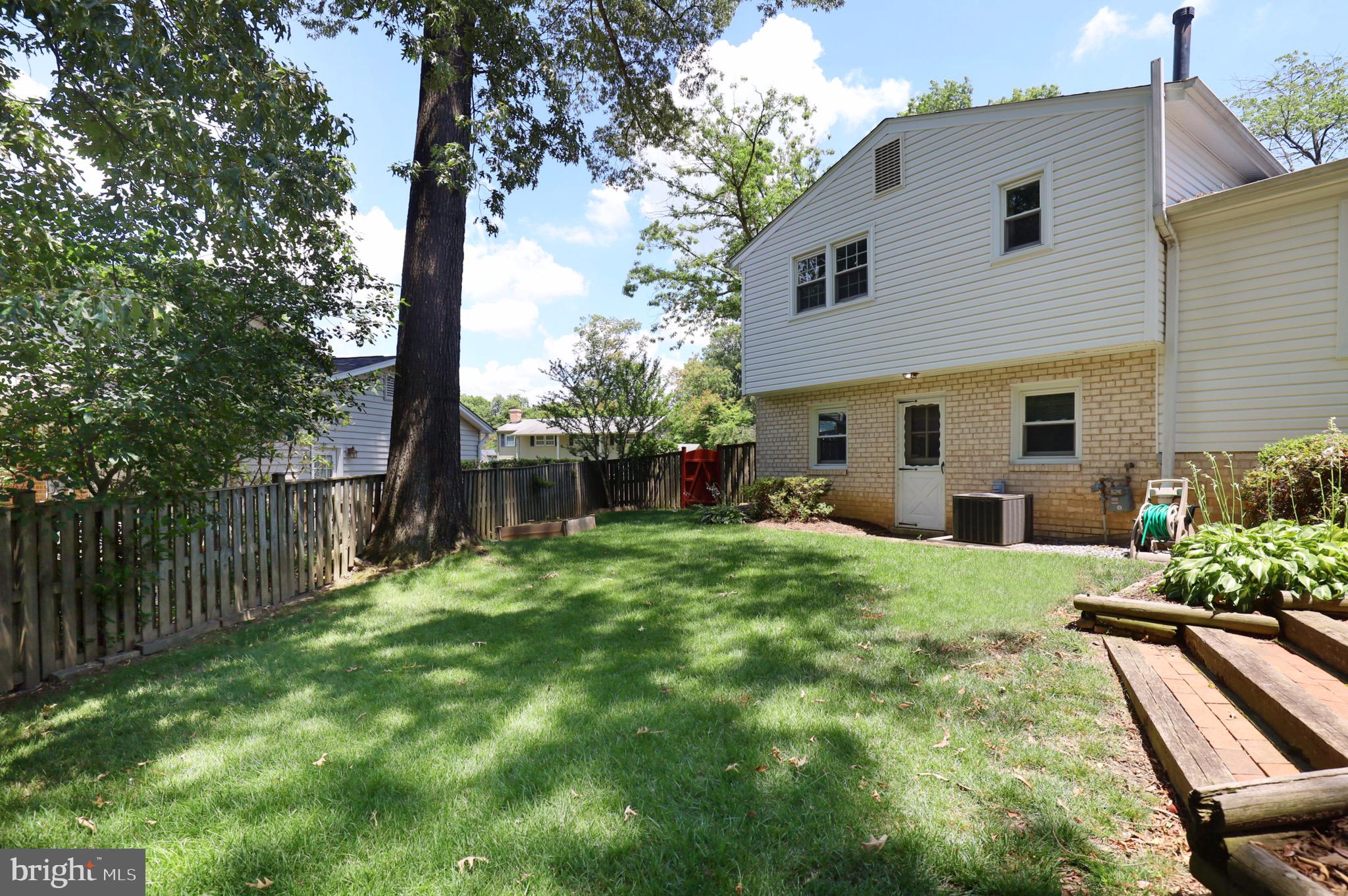 6706 Red Jacket Road Springfield, VA 22152 - Photo 42 of 48 Backyard