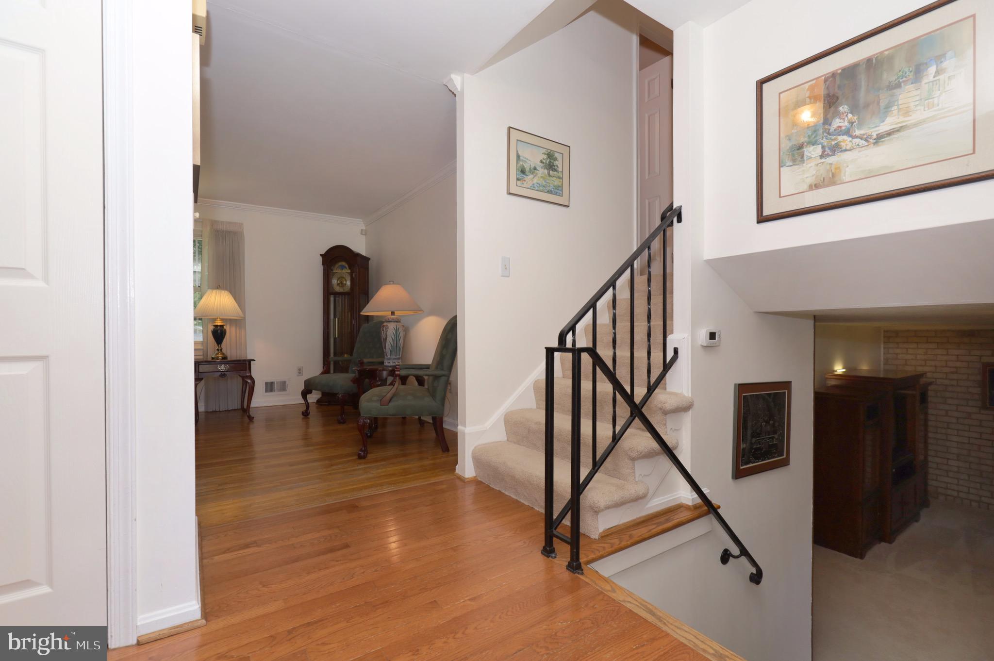6706 Red Jacket Road Springfield, VA 22152 - Photo 8 of 48 Foyer View