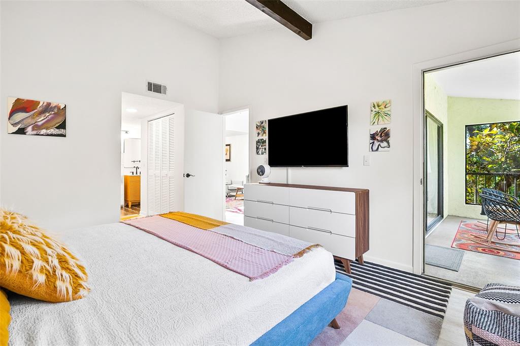 1508 Pelican Cove Road, Unit 230 Sarasota, FL 34231 - Photo 19 of 75