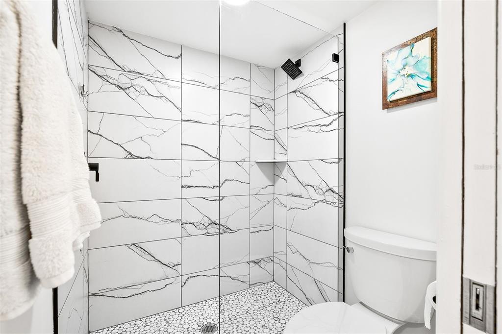 1508 Pelican Cove Road, Unit 230 Sarasota, FL 34231 - Photo 24 of 75