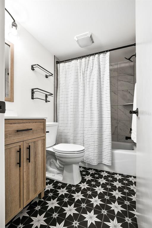 1508 Pelican Cove Road, Unit 230 Sarasota, FL 34231 - Photo 29 of 75