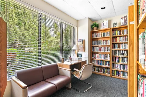 $379,000 | 1508 Pelican Cove Road, Unit 230, Sarasota, FL 34231