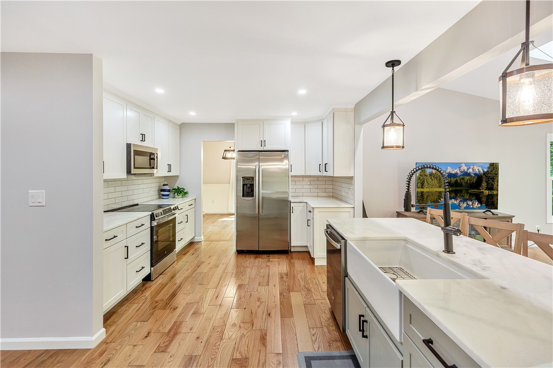 116 Shaftsbury Road Clemson, SC 29631 - Photo 17 of 46 Farm Sink