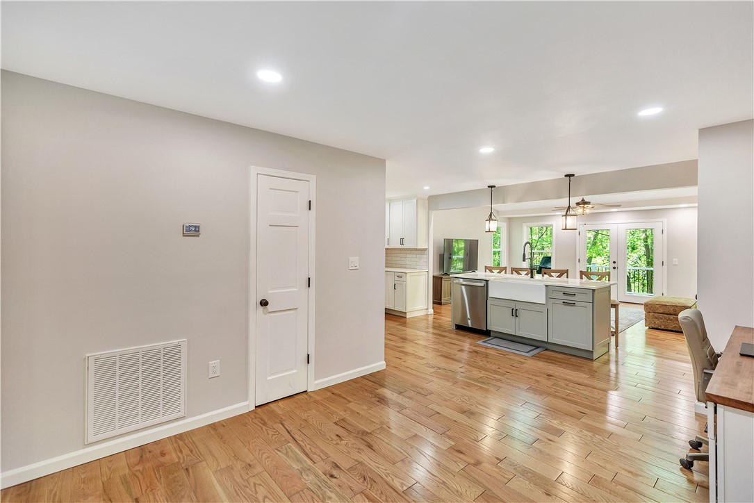 116 Shaftsbury Road Clemson, SC 29631 - Photo 19 of 46