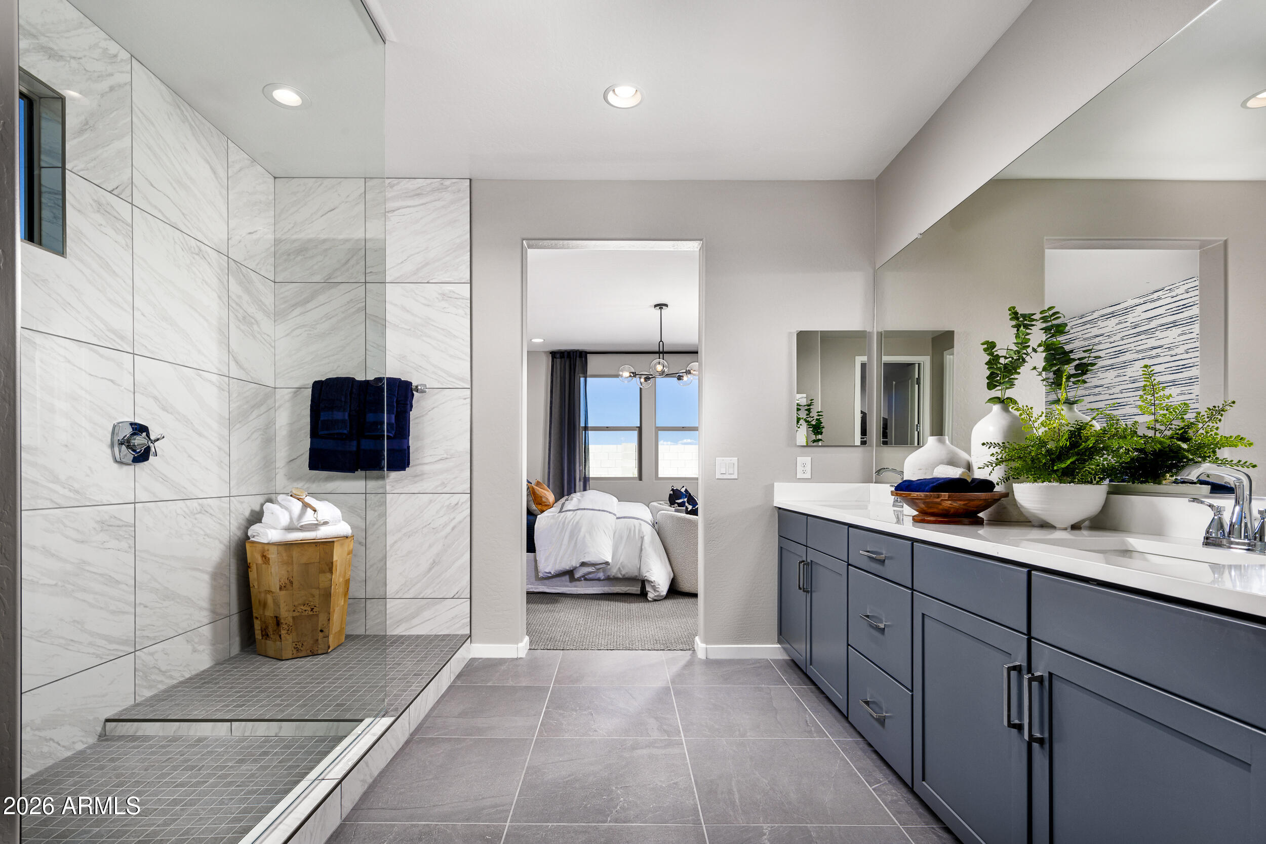 468 Ridge Road Apache Junction, AZ 85120 - Photo 12 of 48 14_BR_Mariposa_Solstice_Primary Bath