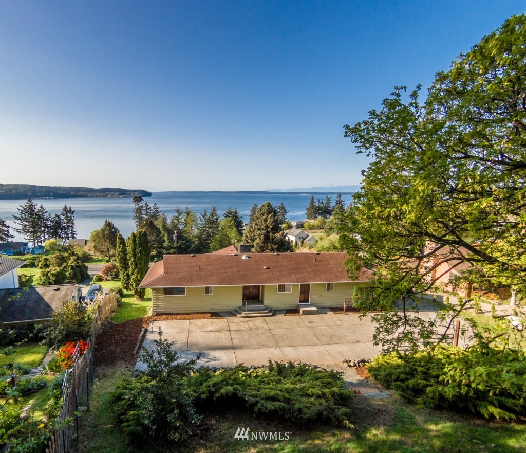 1581 Polnell Road Oak Harbor, WA 98277 - Photo 1 of 25 Gallery Image 1