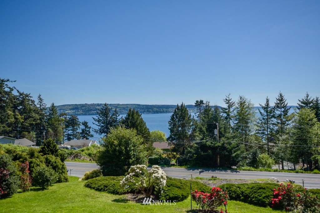1581 Polnell Road Oak Harbor, WA 98277 - Photo 3 of 25 Gallery Image 3