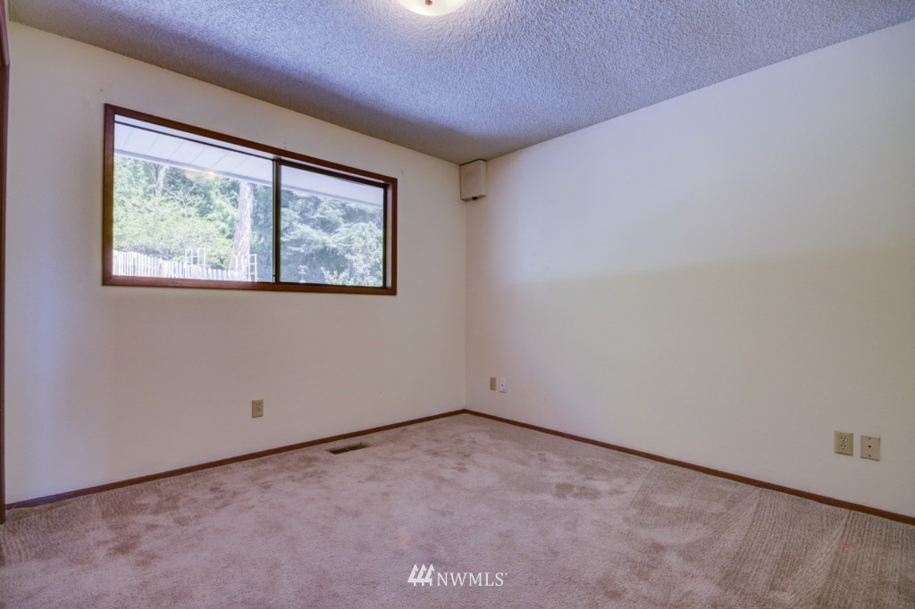 1581 Polnell Road Oak Harbor, WA 98277 - Photo 22 of 25 Gallery Image 22