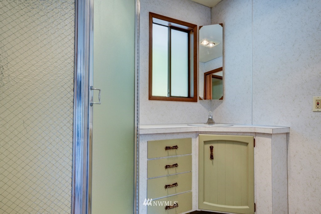 1581 Polnell Road Oak Harbor, WA 98277 - Photo 7 of 25 Gallery Image 7