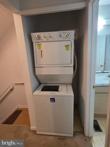 $326,000 | 204 River Court, Fieldsboro, NJ 08505