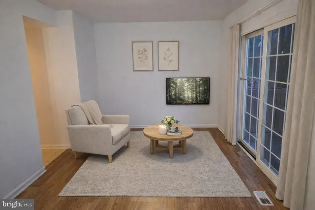 $326,000 | 204 River Court, Fieldsboro, NJ 08505