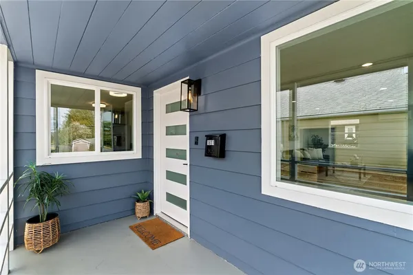 $1,200,000 | 1811 South Stevens Street, Seattle, WA 98144