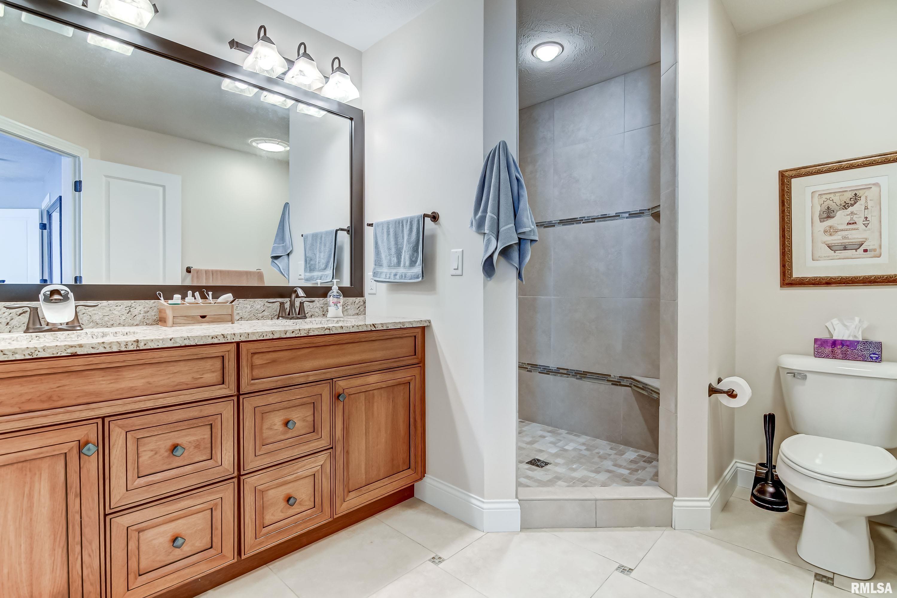 2902 Cronin Drive Springfield, IL 62711 - Photo 17 of 36 Gallery Image 17
