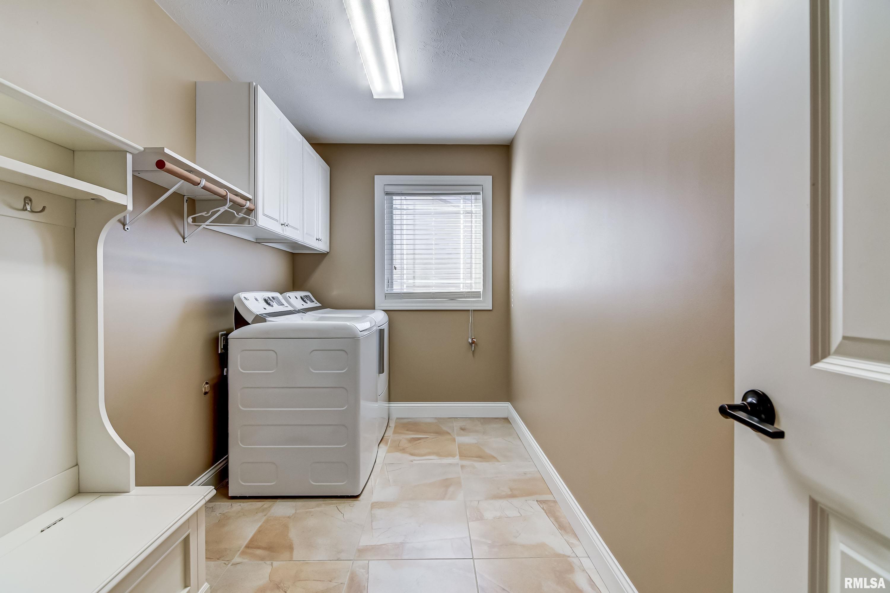 2902 Cronin Drive Springfield, IL 62711 - Photo 23 of 36 Gallery Image 23