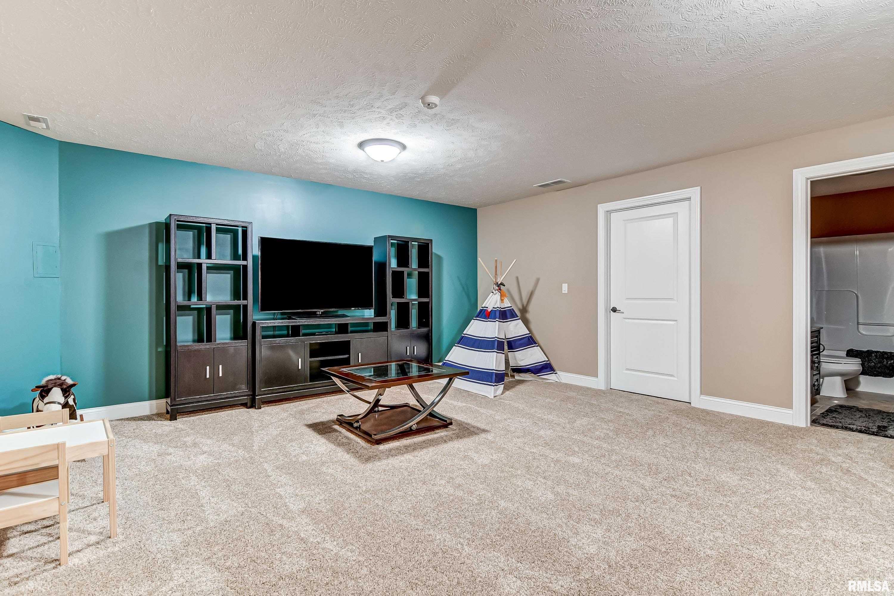 2902 Cronin Drive Springfield, IL 62711 - Photo 28 of 36 Gallery Image 28
