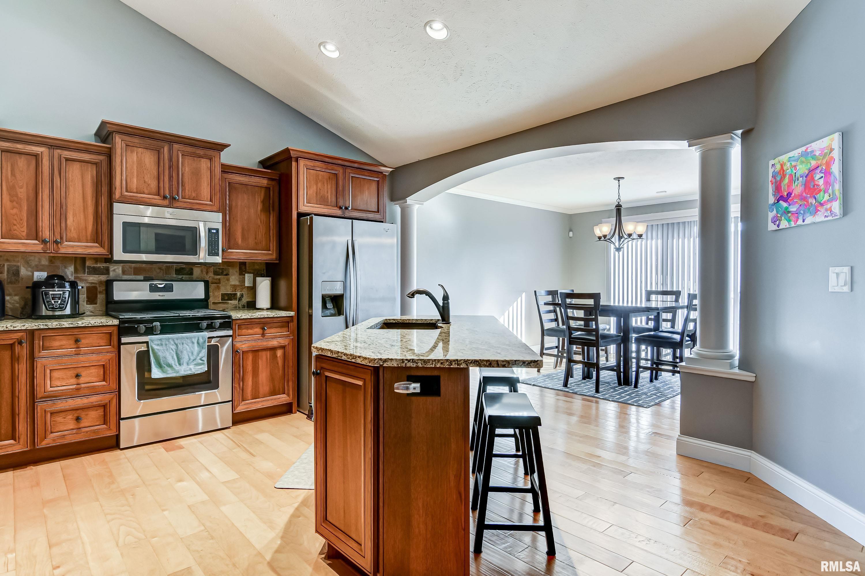 2902 Cronin Drive Springfield, IL 62711 - Photo 9 of 36 Gallery Image 9