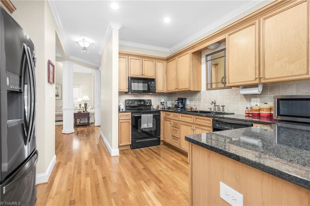 3383 York Road Winston-Salem, NC 27106 - Photo 9 of 27 Kitchen
