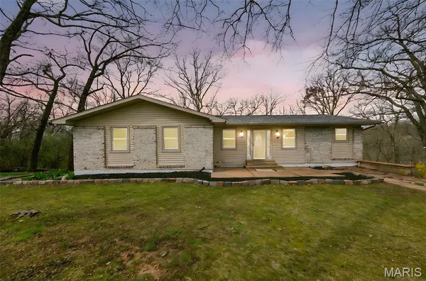 $330,000 | 1530 1st Street, Barnhart, MO 63012