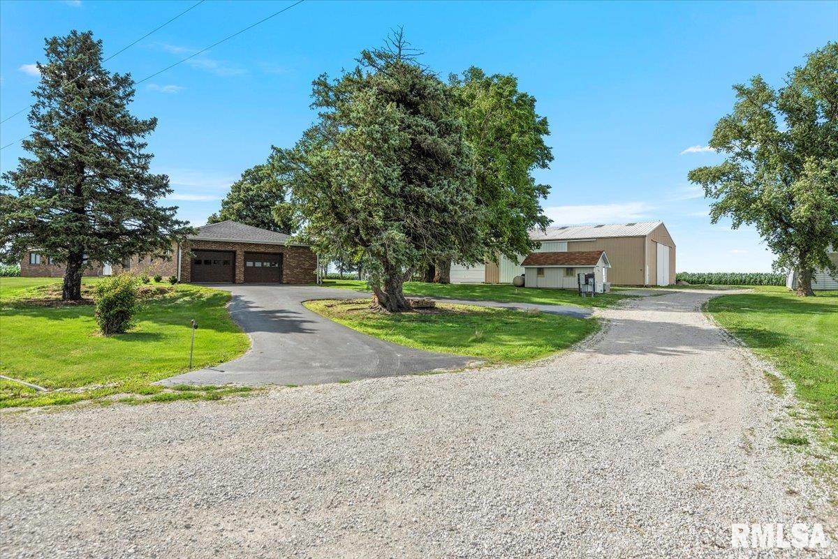 10918 Kossieck Road Blue Mound, IL 62513 - Photo 3 of 71