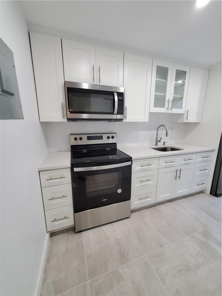 6903 Cypress Road, Unit B25 Plantation, FL 33317 - Photo 17 of 38 Photo 17