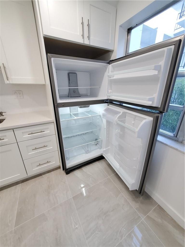 6903 Cypress Road, Unit B25 Plantation, FL 33317 - Photo 22 of 38 KITCHEN
