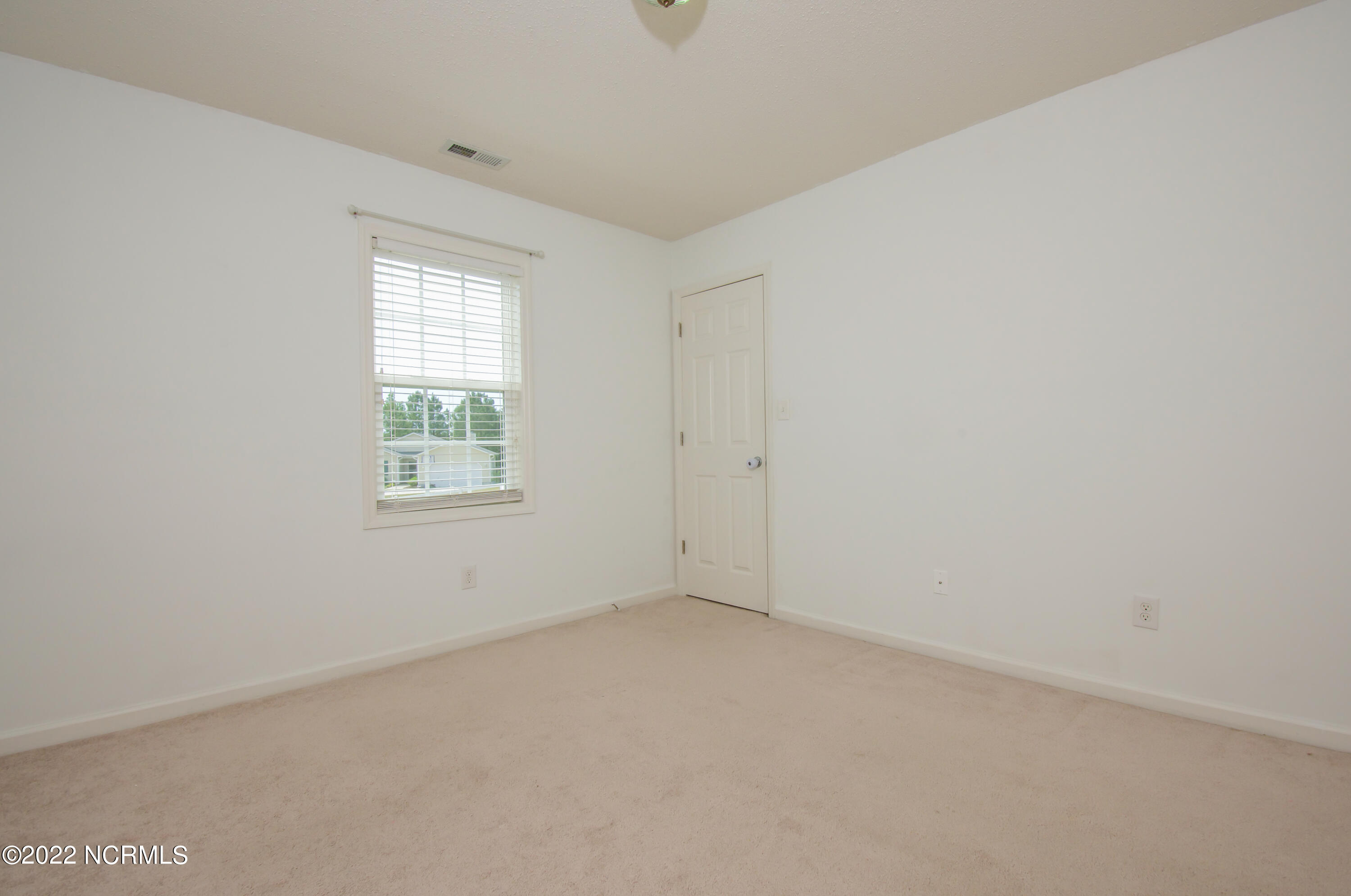116 Jenna Rea Road Hubert, NC 28539 - Photo 35 of 46 AB6B2188-7C59-45EC-A5F1-AC9430317AE6_1_1