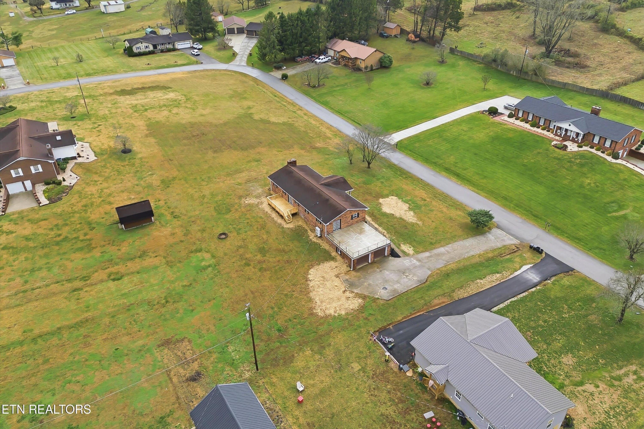 229 Brown Crest Road La Follette, TN 37766 - Photo 47 of 50 Gallery Image 47