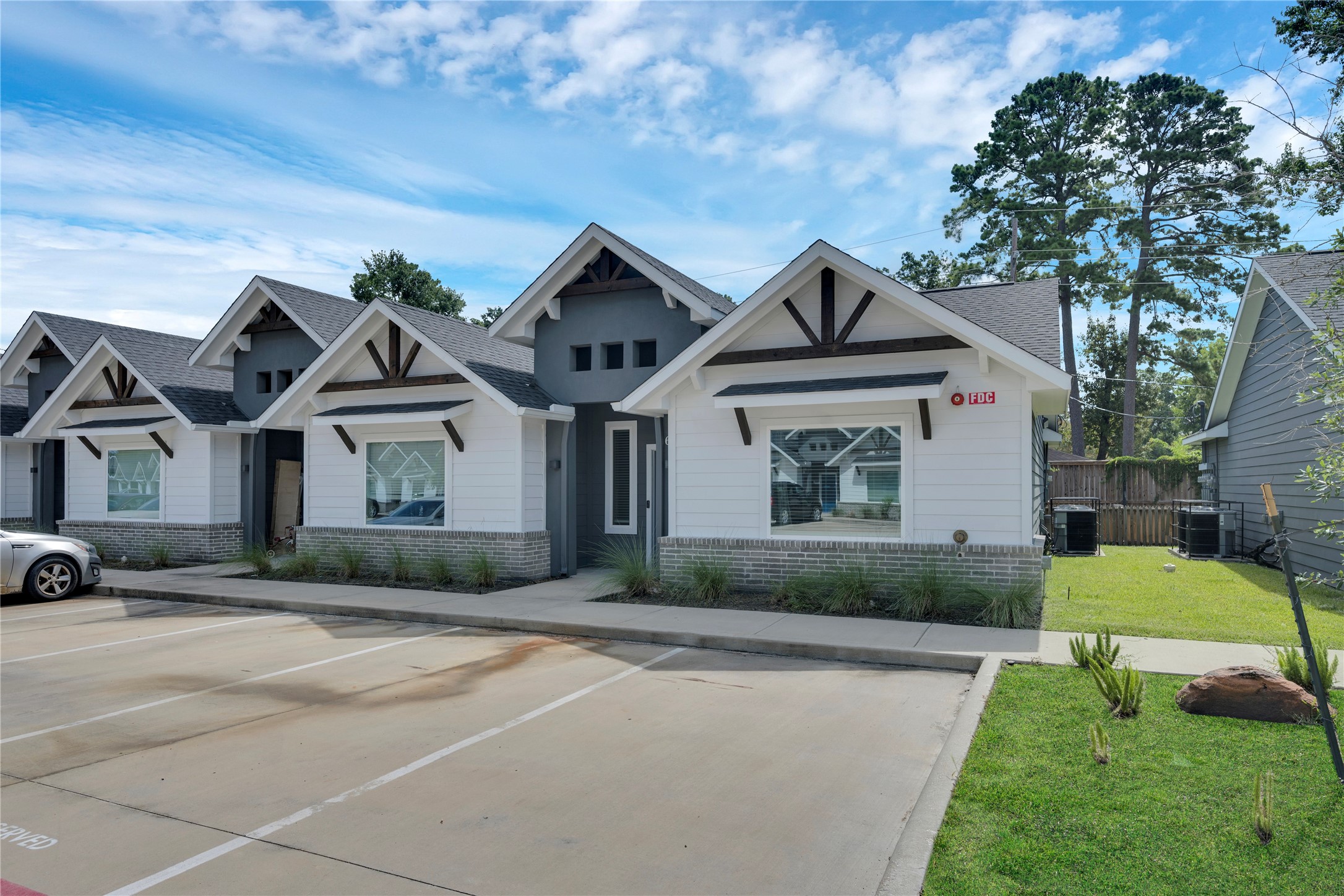10317 Lake Road, Unit 6A Houston, TX 77070 - Photo 2 of 19