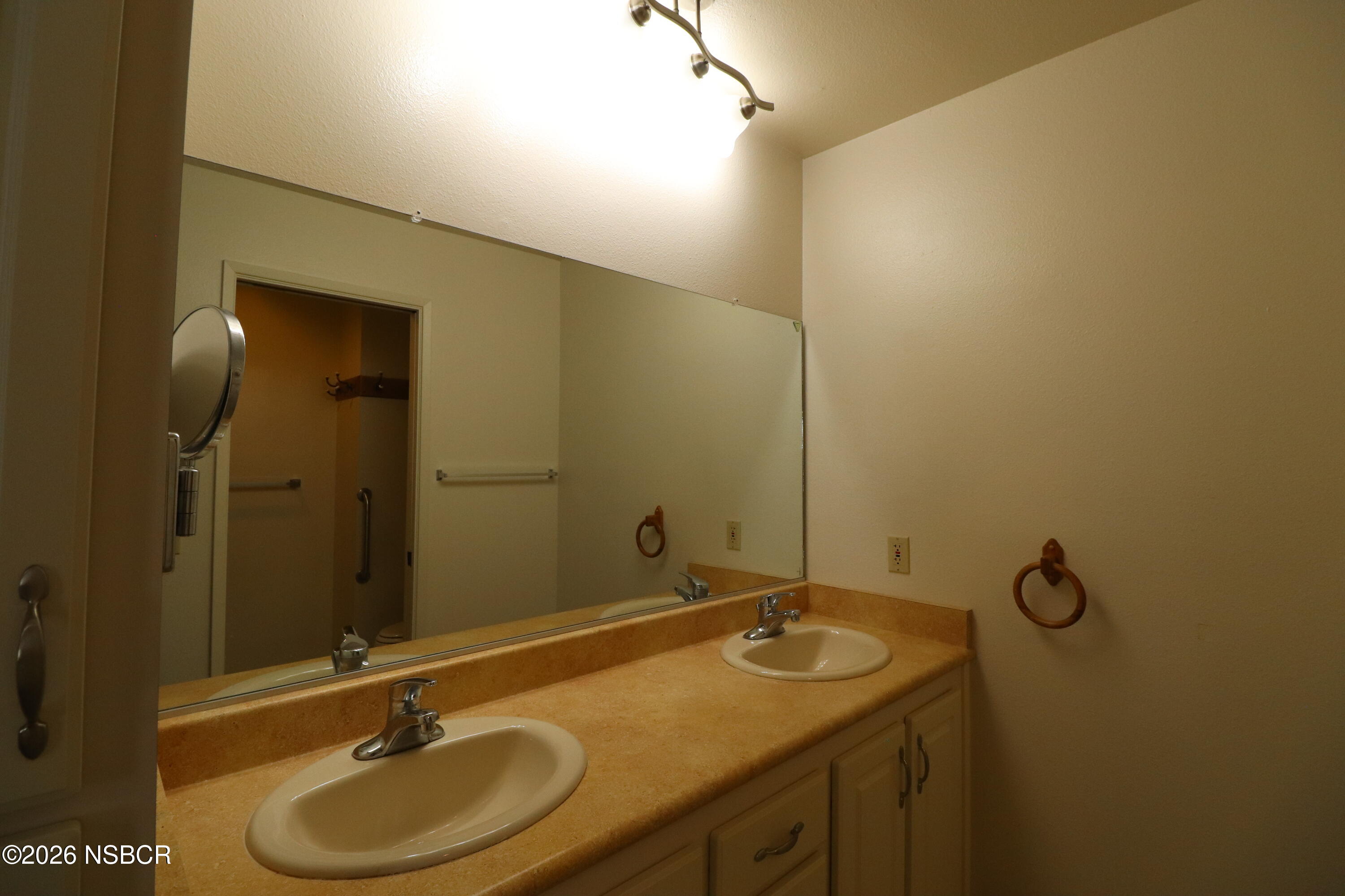 2223 Almond Lane Santa Maria, CA 93458 - Photo 12 of 15 IMG_8123