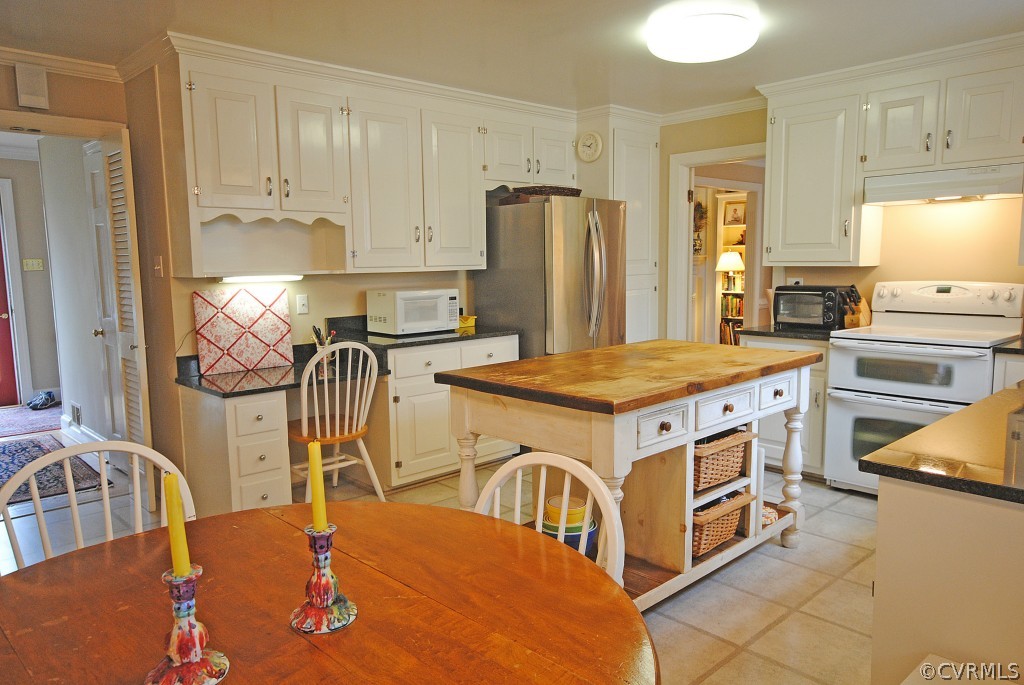 1008 Baldwin Road Richmond, VA 23229 - Photo 5 of 22 Gallery Image 5