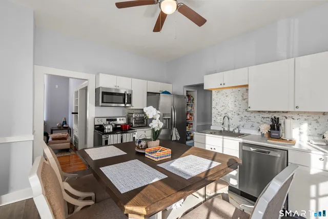 $400,000 | 93 South Street, Bristol, CT 06010