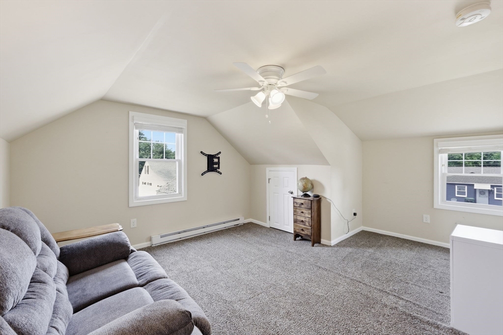 271 Wildermere Street Chicopee, MA 01020 - Photo 25 of 41