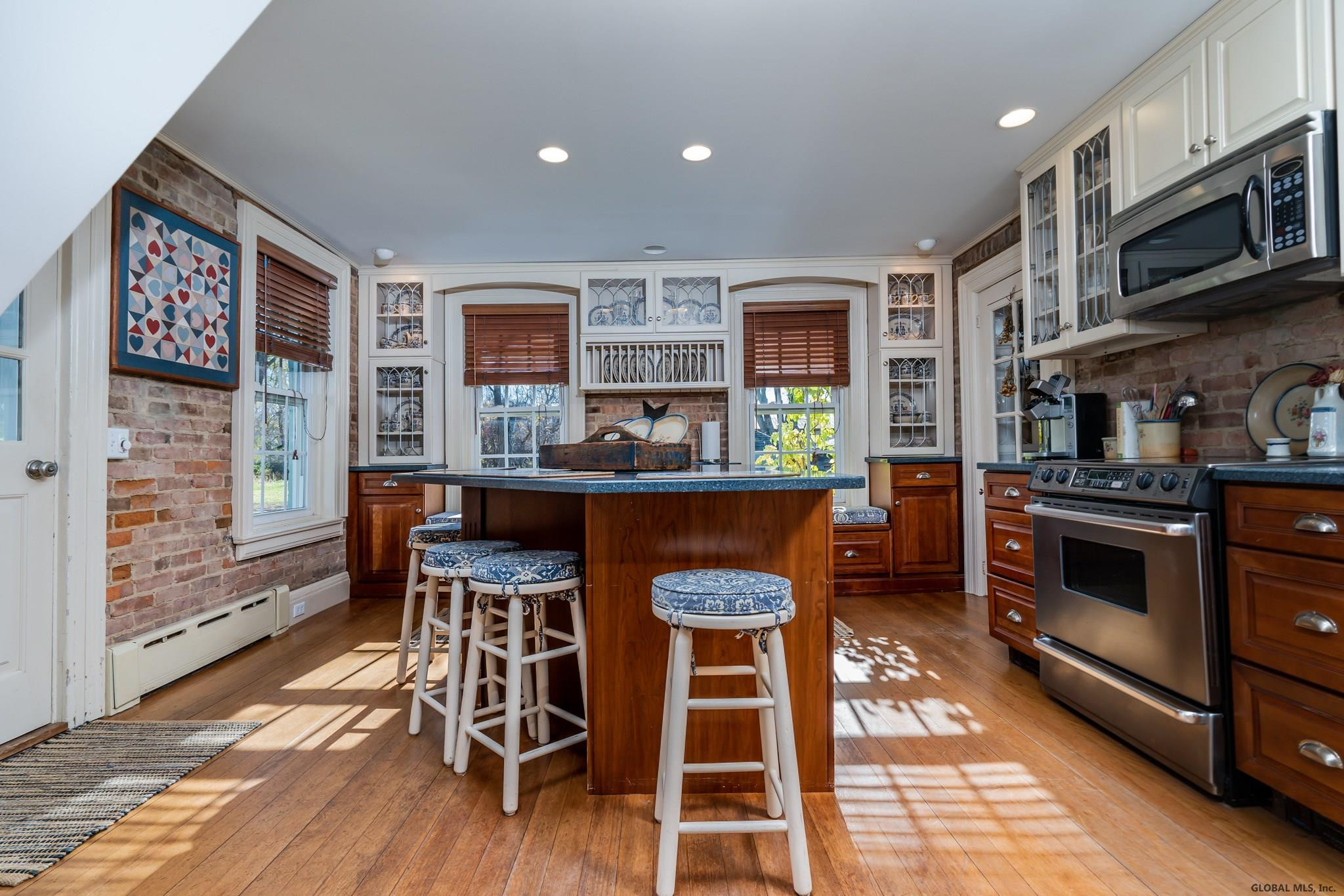 298 Clapper Road Bethlehem, NY 12158 - Photo 3 of 39 Photo 3