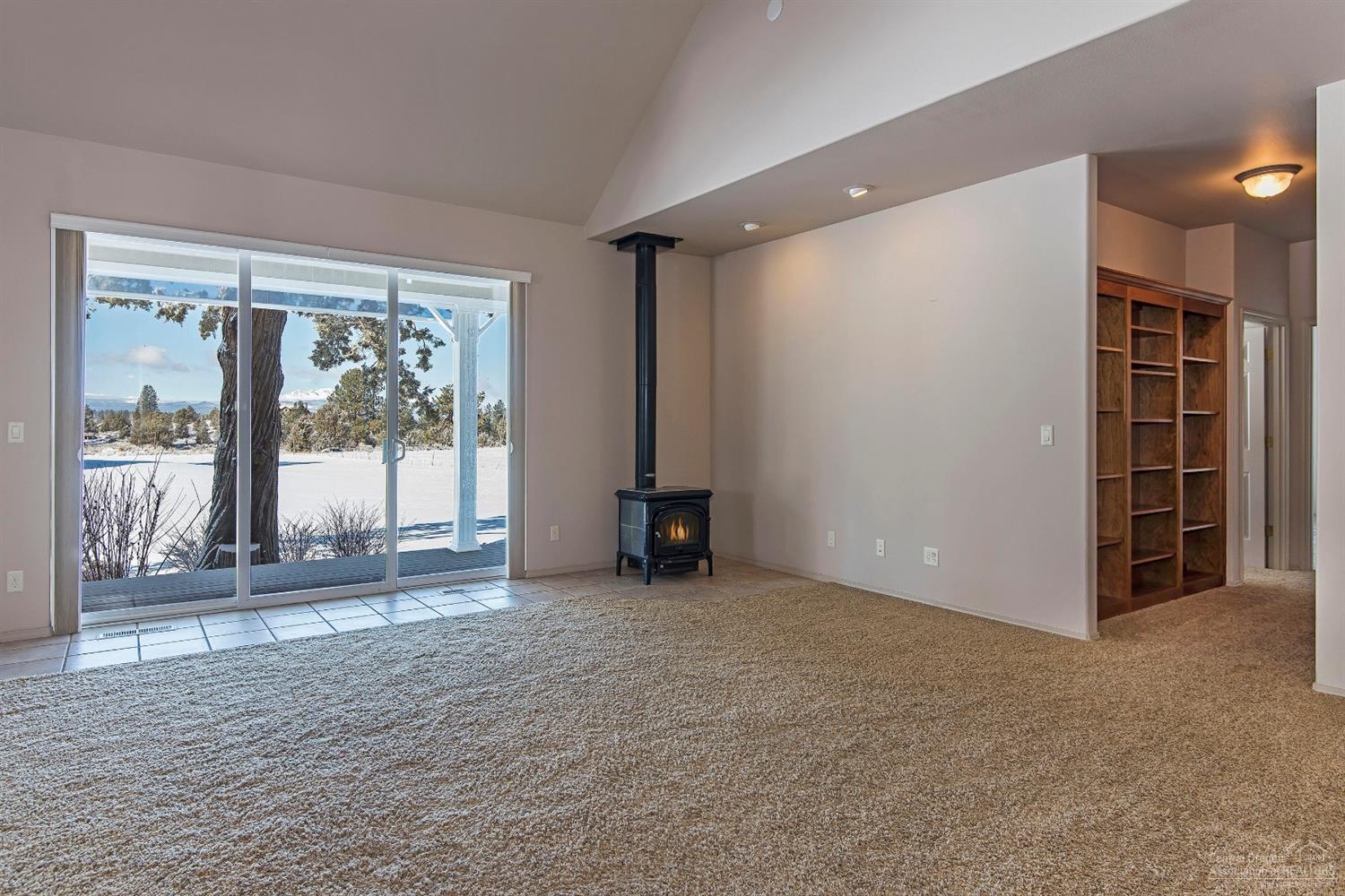 60370 Arnold Market Road Bend, OR 97702 - Photo 8 of 25 Additional Photo