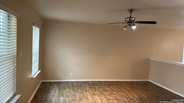 $1,600 | 10711 Shaencrest, San Antonio, TX 78254