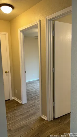 $1,600 | 10711 Shaencrest, San Antonio, TX 78254