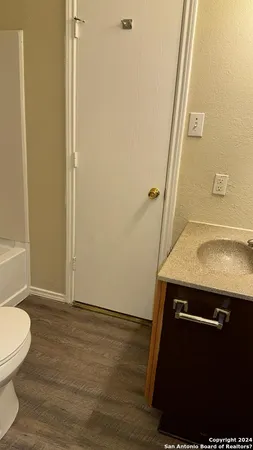 $1,600 | 10711 Shaencrest, San Antonio, TX 78254