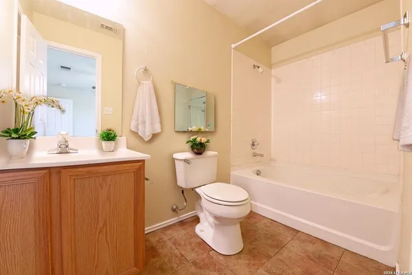 $1,600 | 10711 Shaencrest, San Antonio, TX 78254