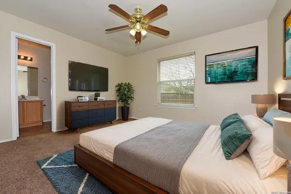 $1,600 | 10711 Shaencrest, San Antonio, TX 78254