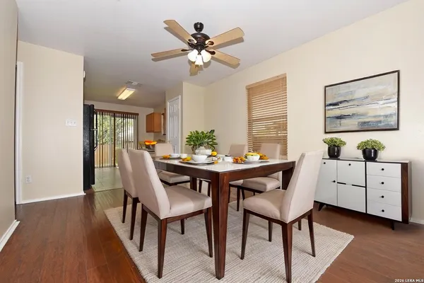 $1,600 | 10711 Shaencrest, San Antonio, TX 78254