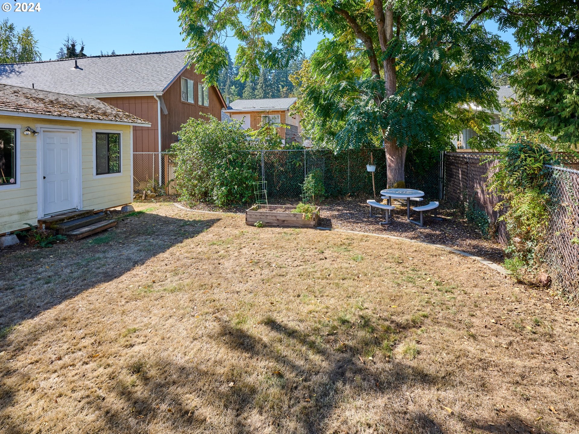 834 Madison Street Silverton, OR 97381 - Photo 21 of 30 Gallery Image 21
