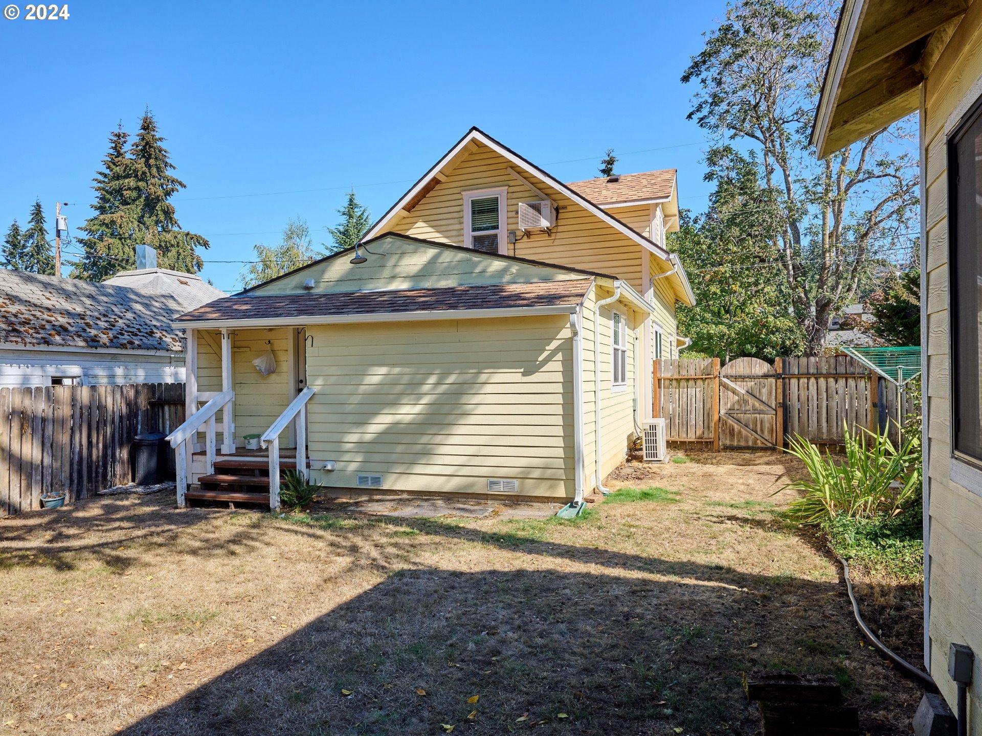 834 Madison Street Silverton, OR 97381 - Photo 23 of 30 Gallery Image 23