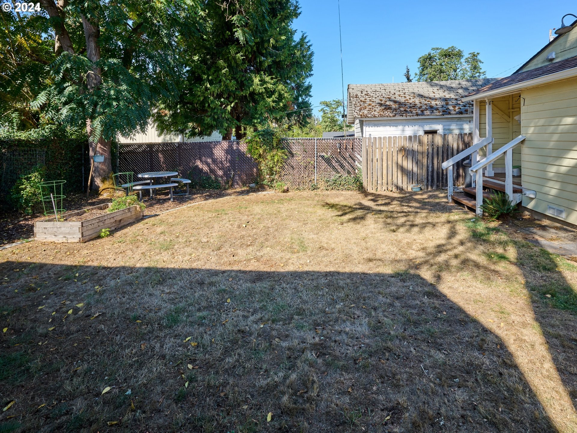 834 Madison Street Silverton, OR 97381 - Photo 24 of 30 Gallery Image 24