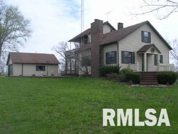2424 Bannister Road Salem, IL 62881 - Photo 1 of 6