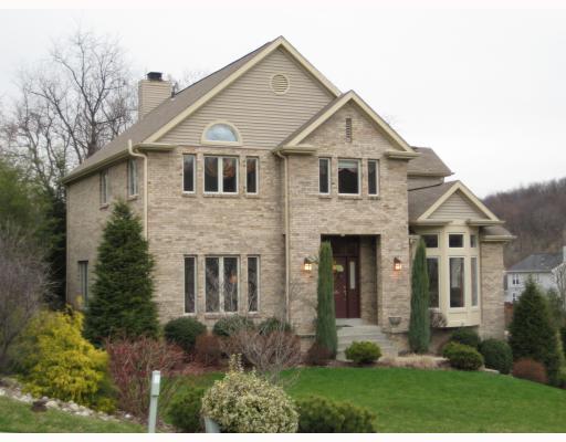 360 Cobblestone Circle McKees Rocks, PA 15136 - Photo 1 of 8 Exterior Front.