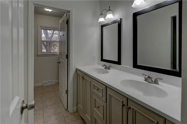 $270,000 | 13310 Donnelly Avenue, Grandview, MO 64030