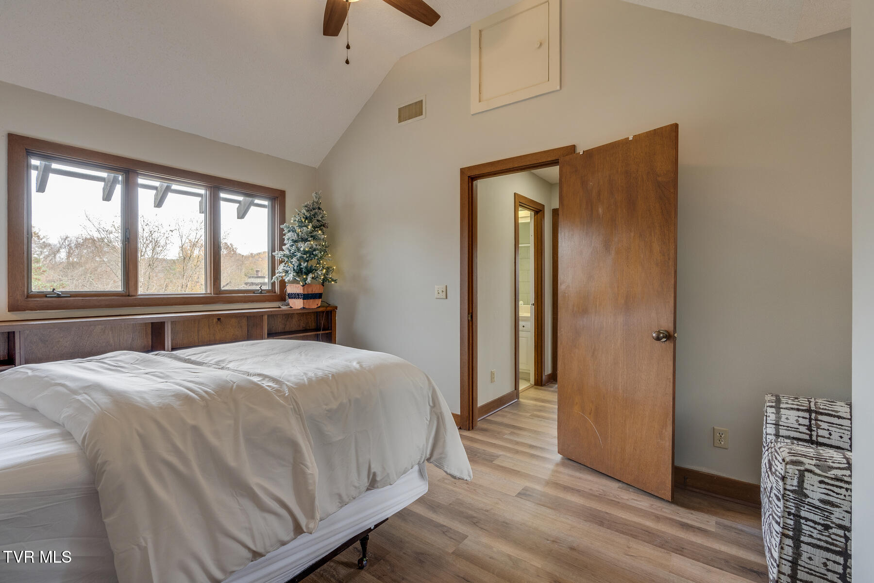 138 Columbine Road Kingsport, TN 37660 - Photo 24 of 62 024