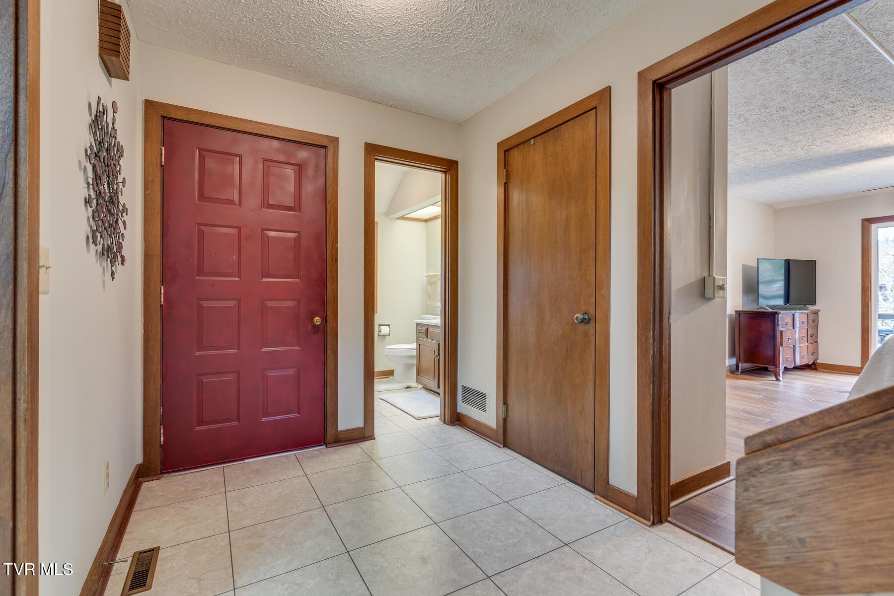 138 Columbine Road Kingsport, TN 37660 - Photo 5 of 62 005