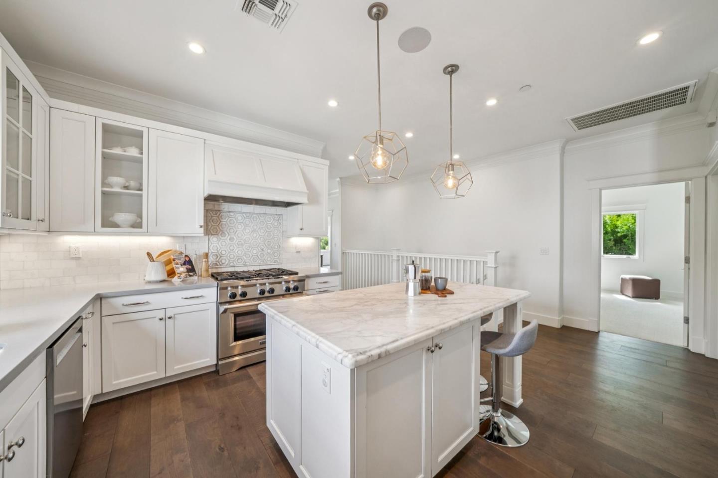 818 Crossway Road Burlingame, CA 94010 - Photo 13 of 67 Gallery Image 13