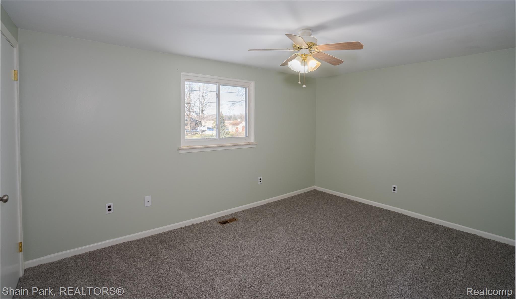 9370 Short Cut Road Fair Haven, MI 48023 - Photo 20 of 29 Back Bedroom #3 w/ Walk-in Closet